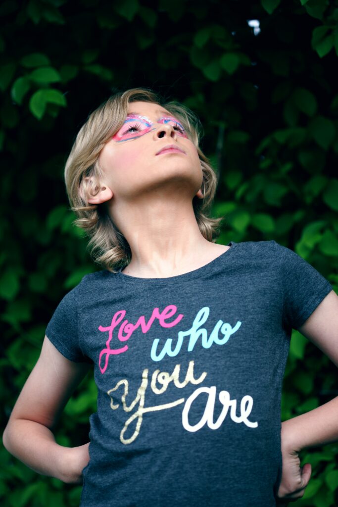girl with makeup and positive t-shirt